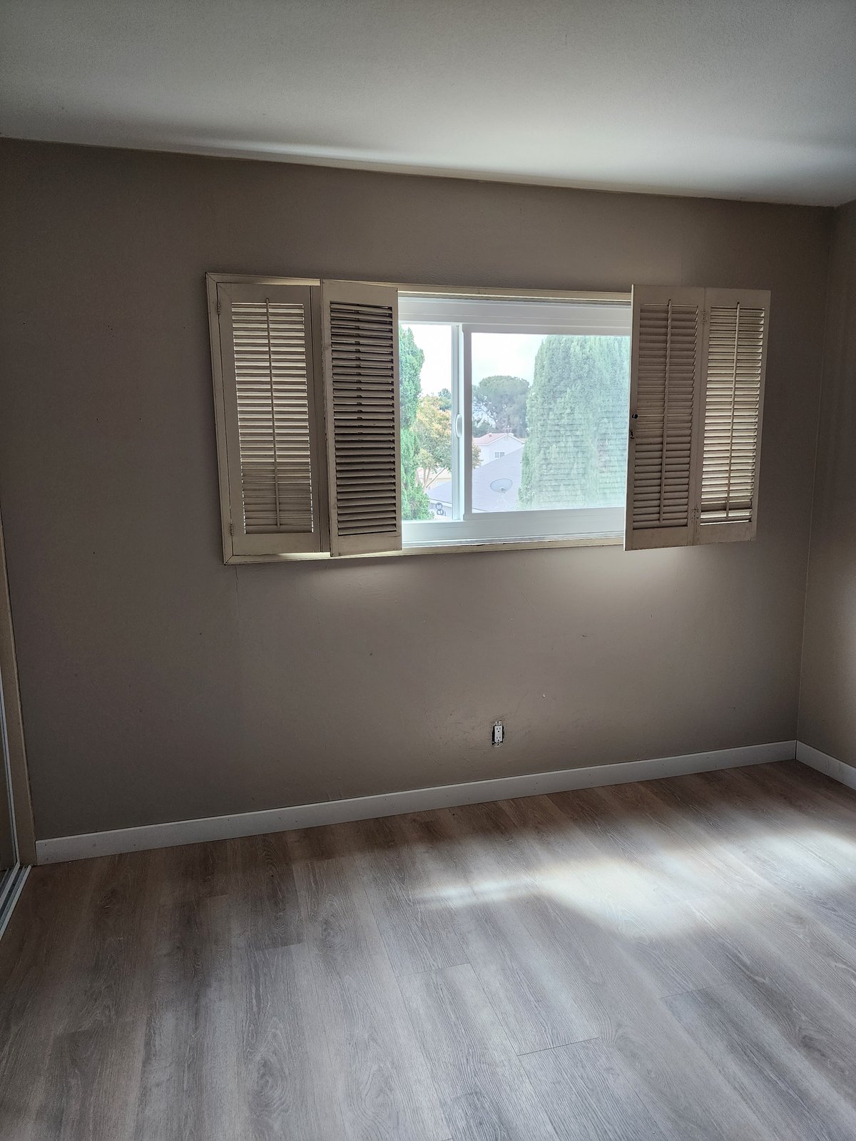 Bedroom before staging